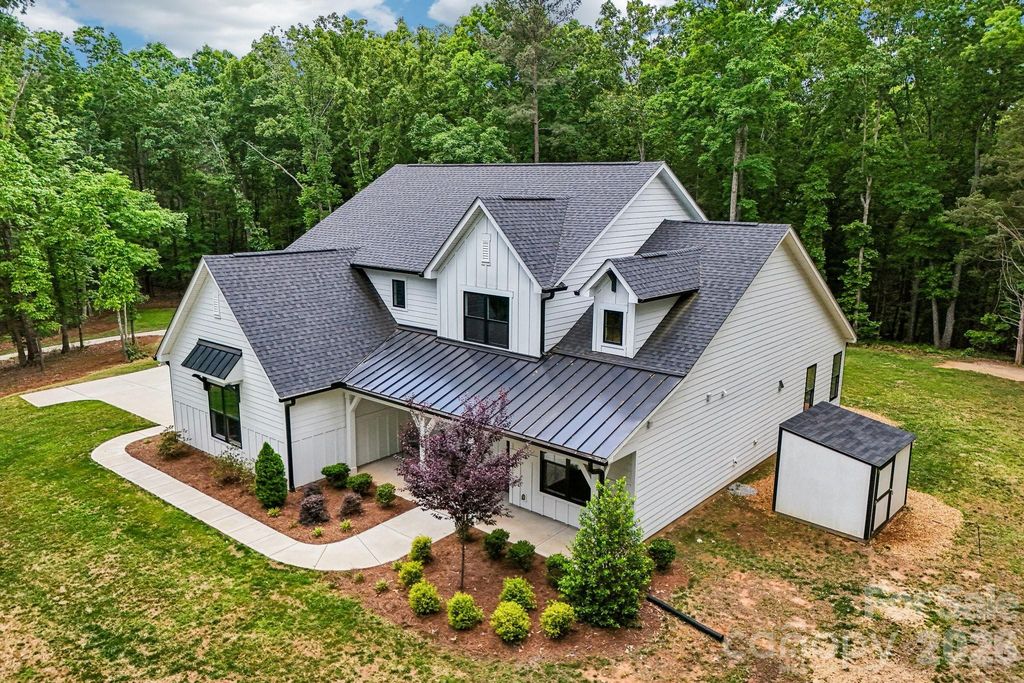8049 Catawba cove Drive, Belmont, NC 28012