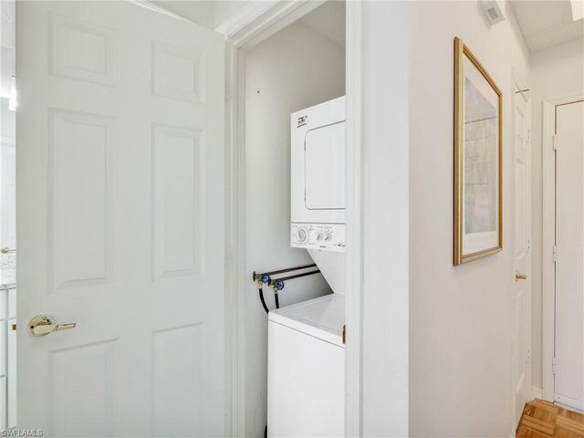 900 Arbor Lake DR 301, Naples, FL 34110