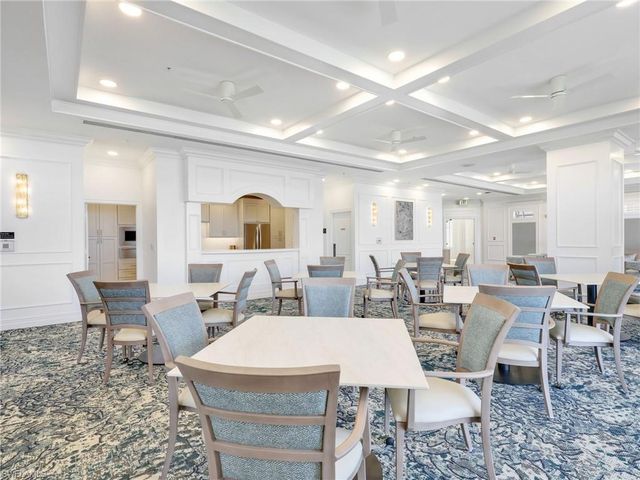 900 Arbor Lake DR 301, Naples, FL 34110