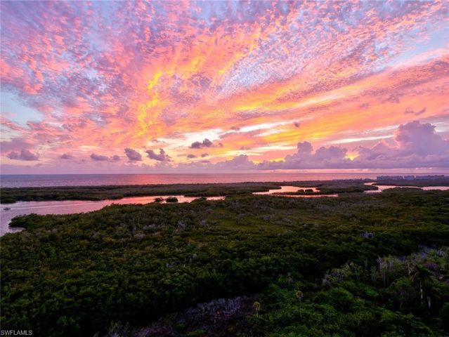 900 Arbor Lake DR 301, Naples, FL 34110