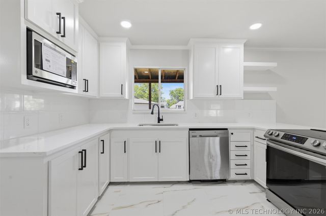 10185 E 22nd Place, Tulsa, OK 74129