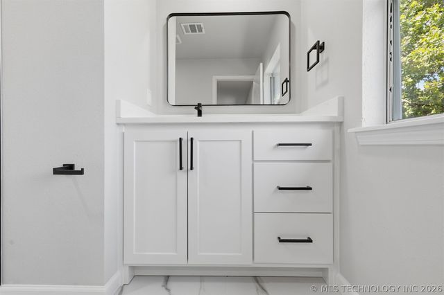 10185 E 22nd Place, Tulsa, OK 74129
