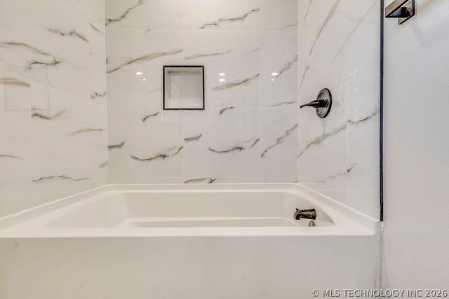 10185 E 22nd Place, Tulsa, OK 74129