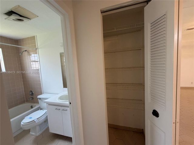 1540 NW 93rd Ave 296, Pembroke Pines, FL 33024