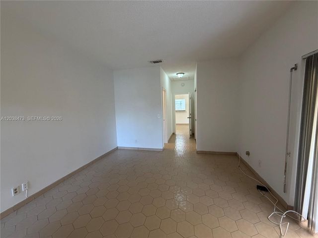 1540 NW 93rd Ave 296, Pembroke Pines, FL 33024