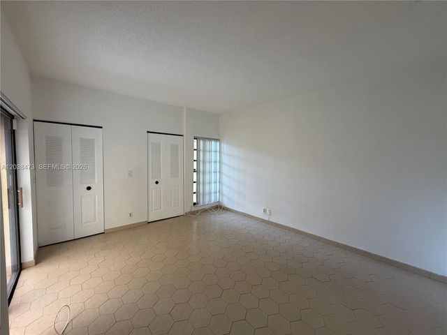 1540 NW 93rd Ave 296, Pembroke Pines, FL 33024
