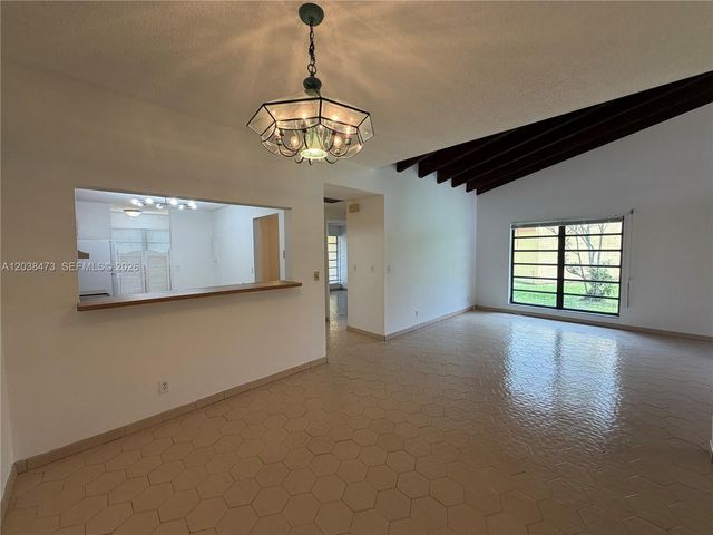 1540 NW 93rd Ave 296, Pembroke Pines, FL 33024