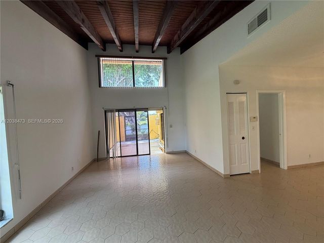 1540 NW 93rd Ave 296, Pembroke Pines, FL 33024