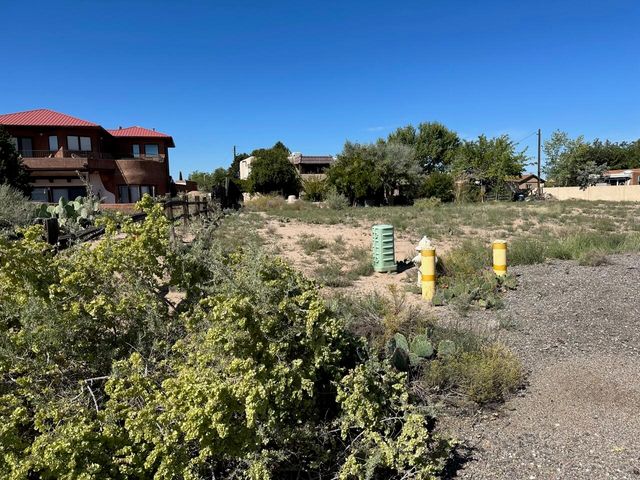 Ward Drive NW, Albuquerque, NM 87120