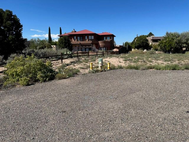 Ward Drive NW, Albuquerque, NM 87120