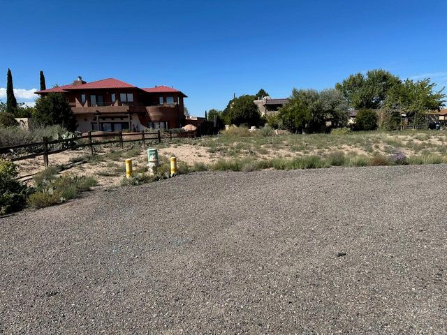 Ward Drive NW, Albuquerque, NM 87120
