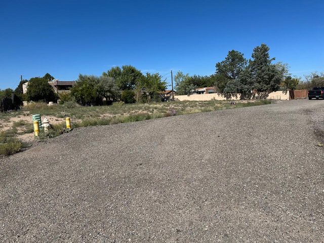 Ward Drive NW, Albuquerque, NM 87120