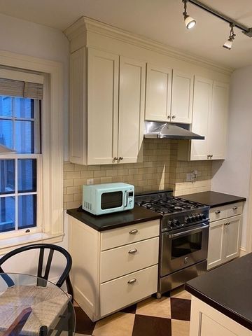 50 Commonwealth Ave 305, Boston, MA 02116