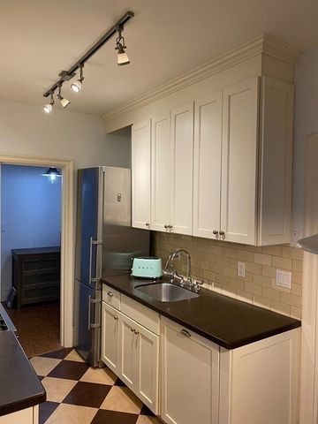 50 Commonwealth Ave 305, Boston, MA 02116