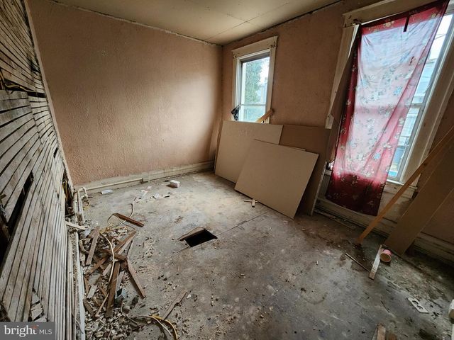 2727 W FAIRMOUNT AVE, Baltimore, MD 21223