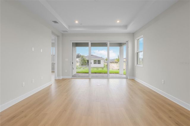 570 HAMMOCK OAKS BOULEVARD, Lady Lake, FL 32159