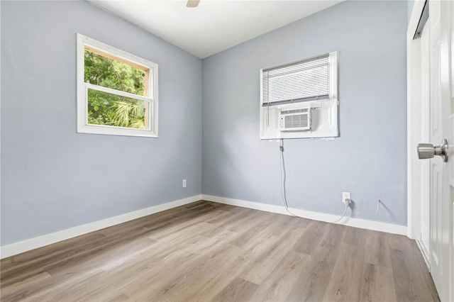 3305 OAKLEY AVENUE, St Petersburg, FL 33712