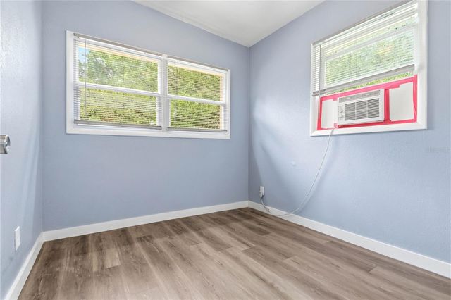 3305 OAKLEY AVENUE, St Petersburg, FL 33712