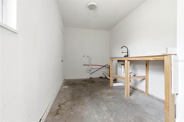 3305 OAKLEY AVENUE, St Petersburg, FL 33712