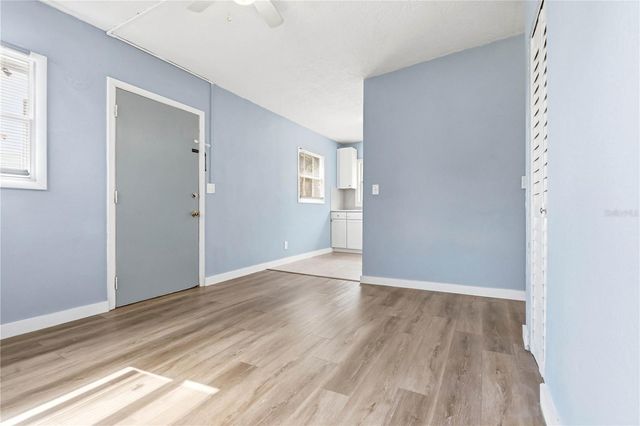 3305 OAKLEY AVENUE, St Petersburg, FL 33712