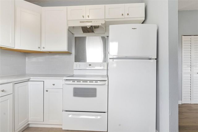3305 OAKLEY AVENUE, St Petersburg, FL 33712