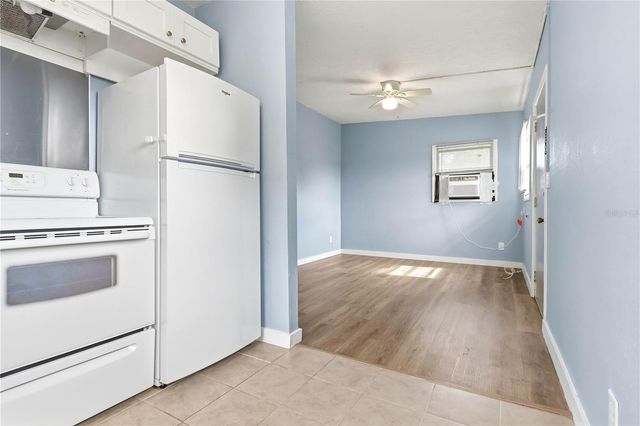 3305 OAKLEY AVENUE, St Petersburg, FL 33712
