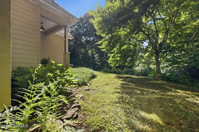192 Kaiulani Lane, Andrews, NC 28901