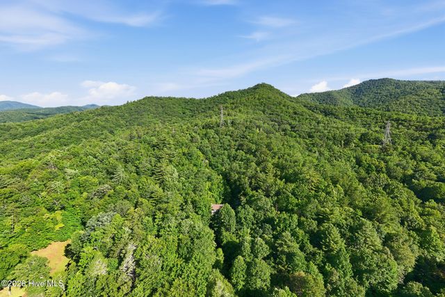 192 Kaiulani Lane, Andrews, NC 28901