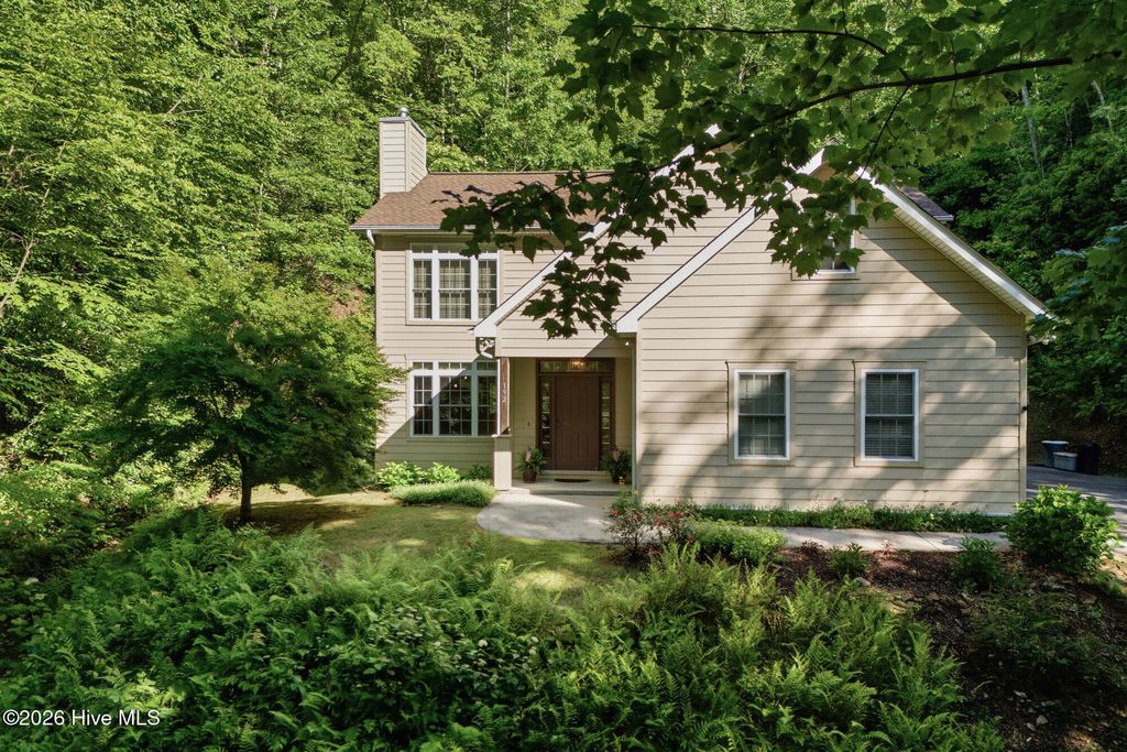 192 Kaiulani Lane, Andrews, NC 28901