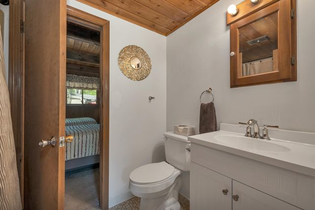 136 Liberty Lane, Freedom, NH 03836