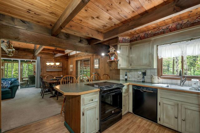 136 Liberty Lane, Freedom, NH 03836