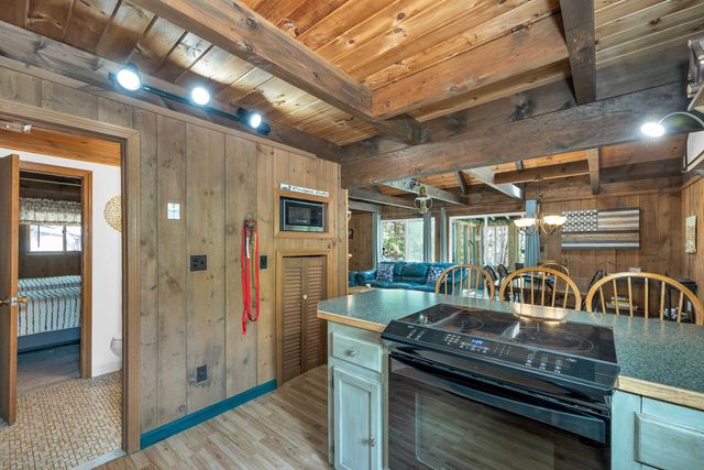 136 Liberty Lane, Freedom, NH 03836