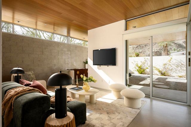 42055 Indian Trail, Rancho Mirage, CA 92270