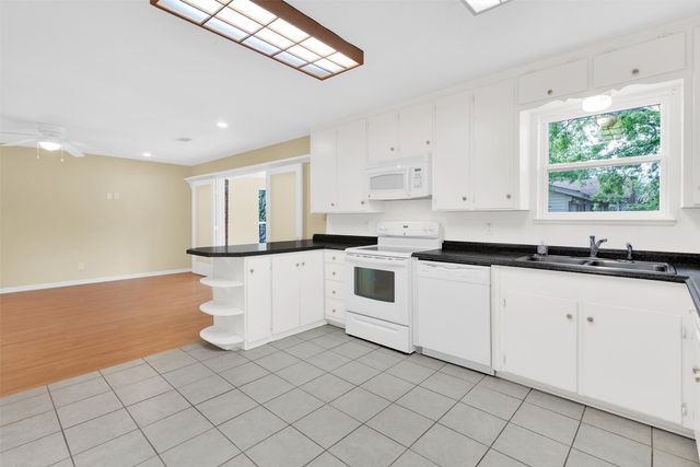 146 Bob White Road, Denison, TX 75020