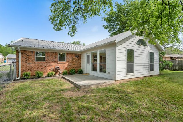 146 Bob White Road, Denison, TX 75020