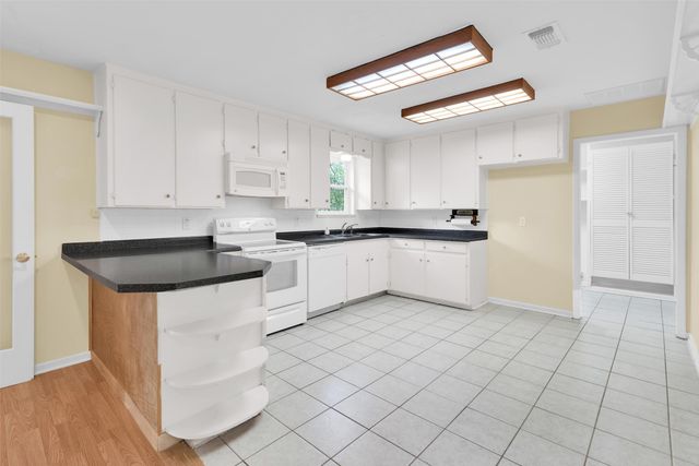 146 Bob White Road, Denison, TX 75020