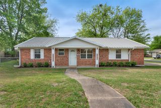 146 Bob White Road, Denison, TX 75020