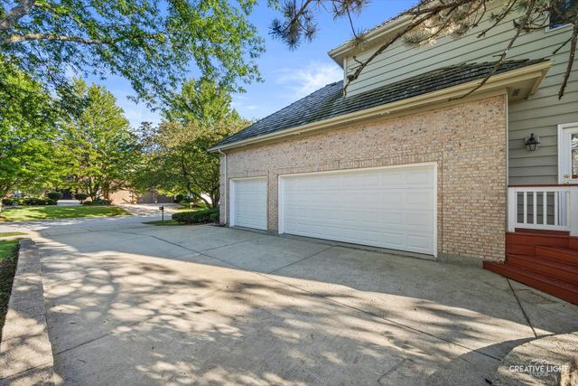 1096 REDDINGTON Drive, Aurora, IL 60502