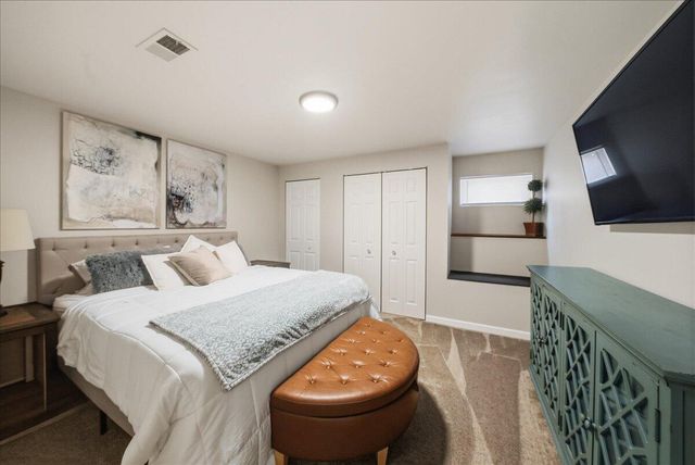 615 Hatch Lake Parkway, Valparaiso, IN 46385
