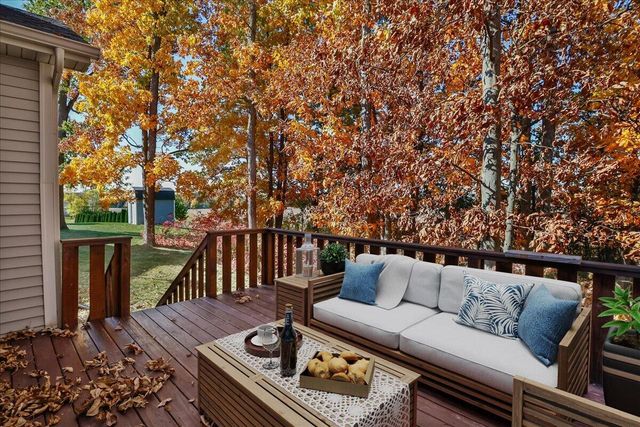 615 Hatch Lake Parkway, Valparaiso, IN 46385