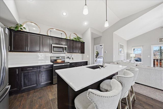 615 Hatch Lake Parkway, Valparaiso, IN 46385