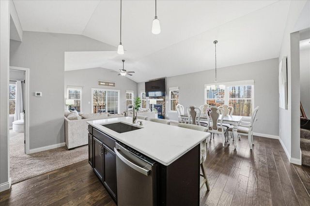 615 Hatch Lake Parkway, Valparaiso, IN 46385