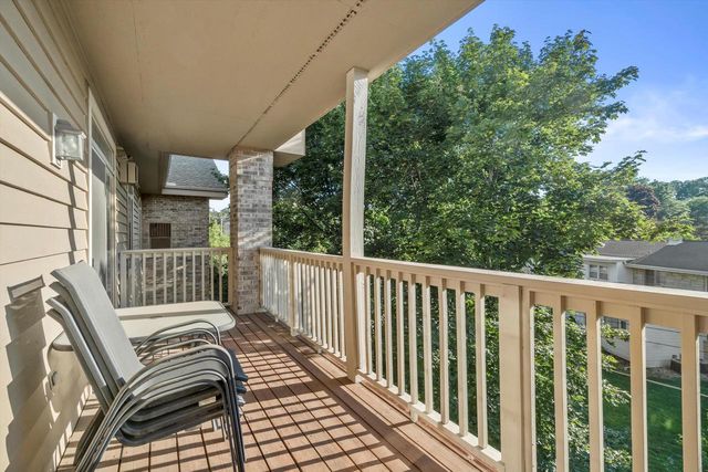 13050 W Bluemound ROAD #303, Elm Grove, WI 53122
