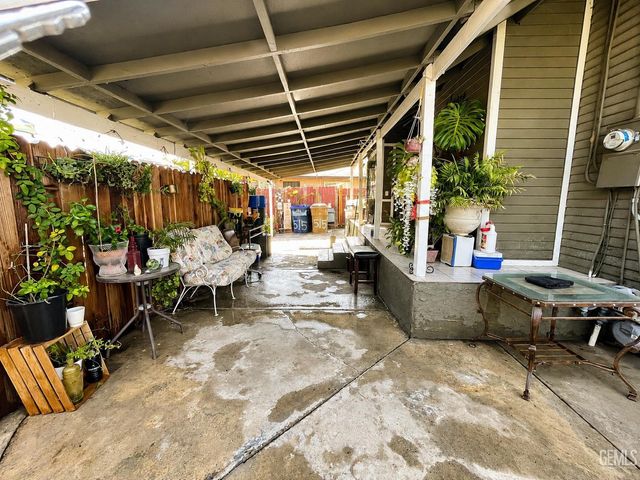 515 Wilson Avenue, Bakersfield, CA 93308