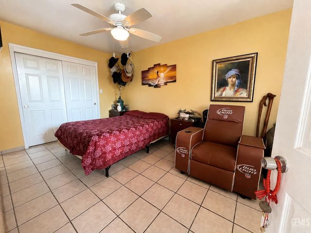 515 Wilson Avenue, Bakersfield, CA 93308