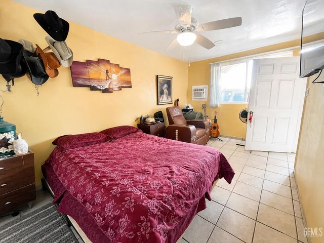515 Wilson Avenue, Bakersfield, CA 93308