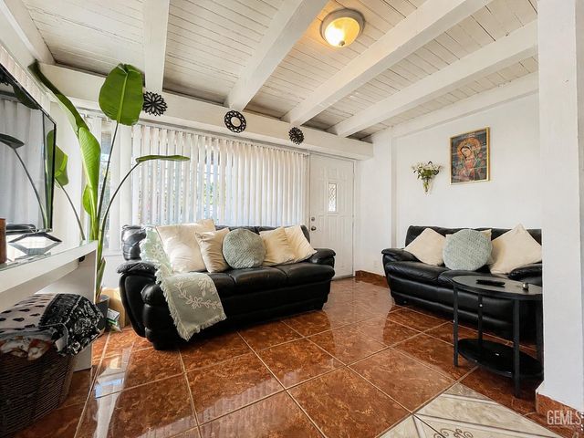 515 Wilson Avenue, Bakersfield, CA 93308