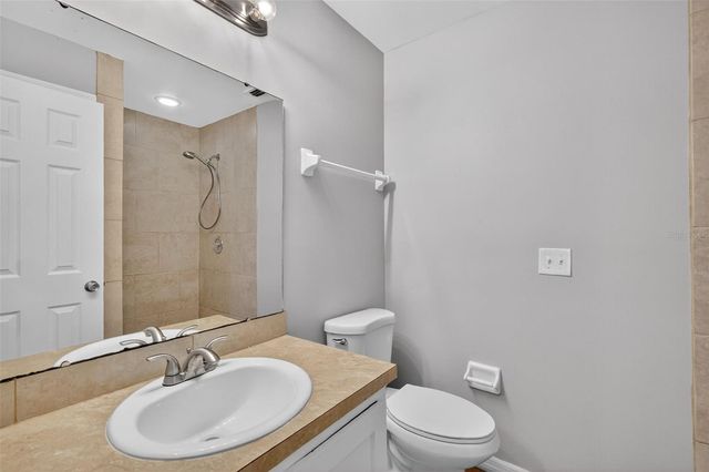 300 CRICKET HOLLOW LANE, Eustis, FL 32726