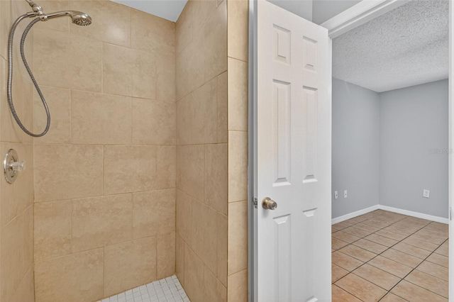 300 CRICKET HOLLOW LANE, Eustis, FL 32726