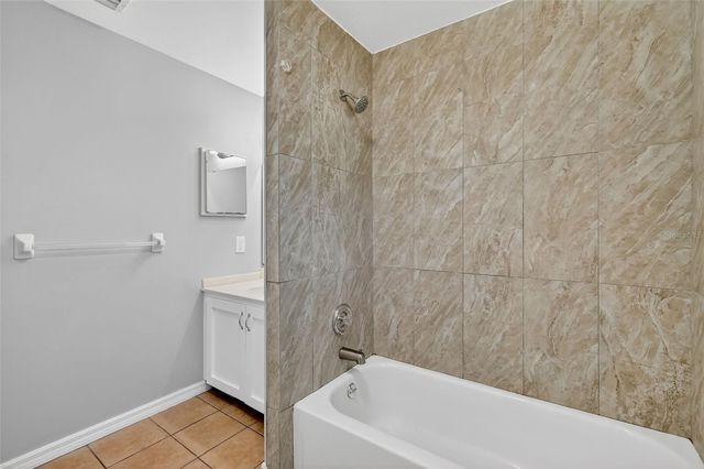 300 CRICKET HOLLOW LANE, Eustis, FL 32726